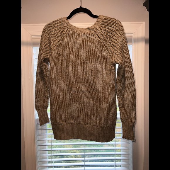Long-sleeve Knit Sweater - Picture 2 of 2
